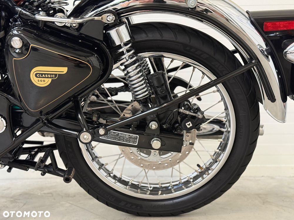 Royal Enfield Classic - 32