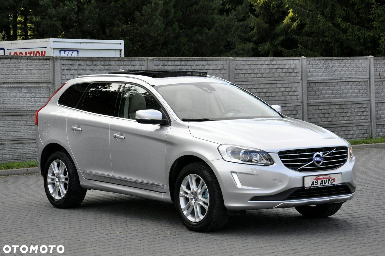 Volvo XC 60 T5 AWD Momentum - 28