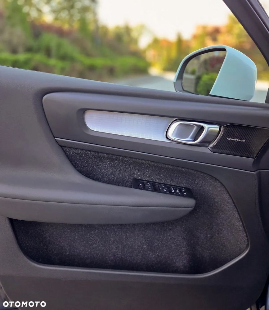 Volvo XC 40 B4 B AWD Momentum - 17
