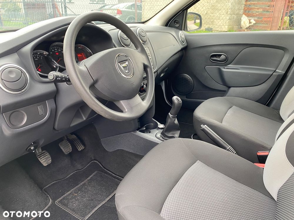 Dacia Sandero 1.2 16V 75 Essentiel - 10