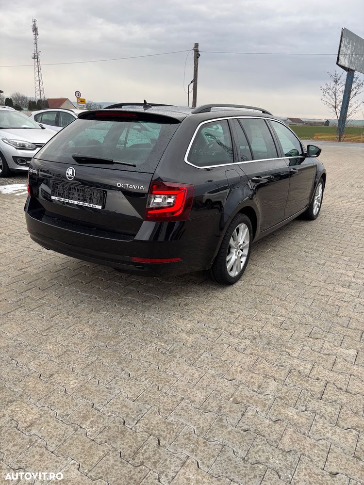 Skoda Octavia 2.0 TDI STYLE DSG - 5