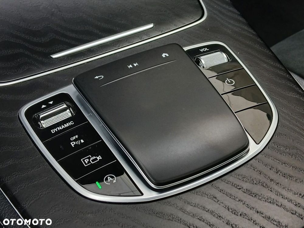 Mercedes-Benz Klasa E - 27