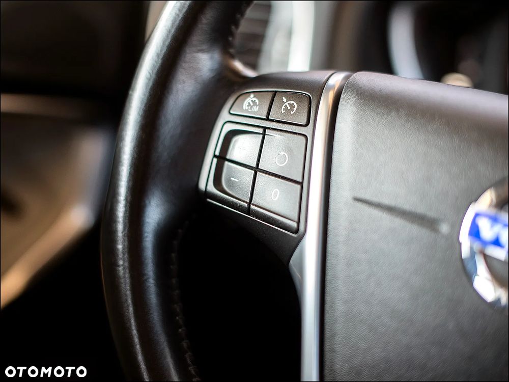 Volvo V40 D2 Summum - 17
