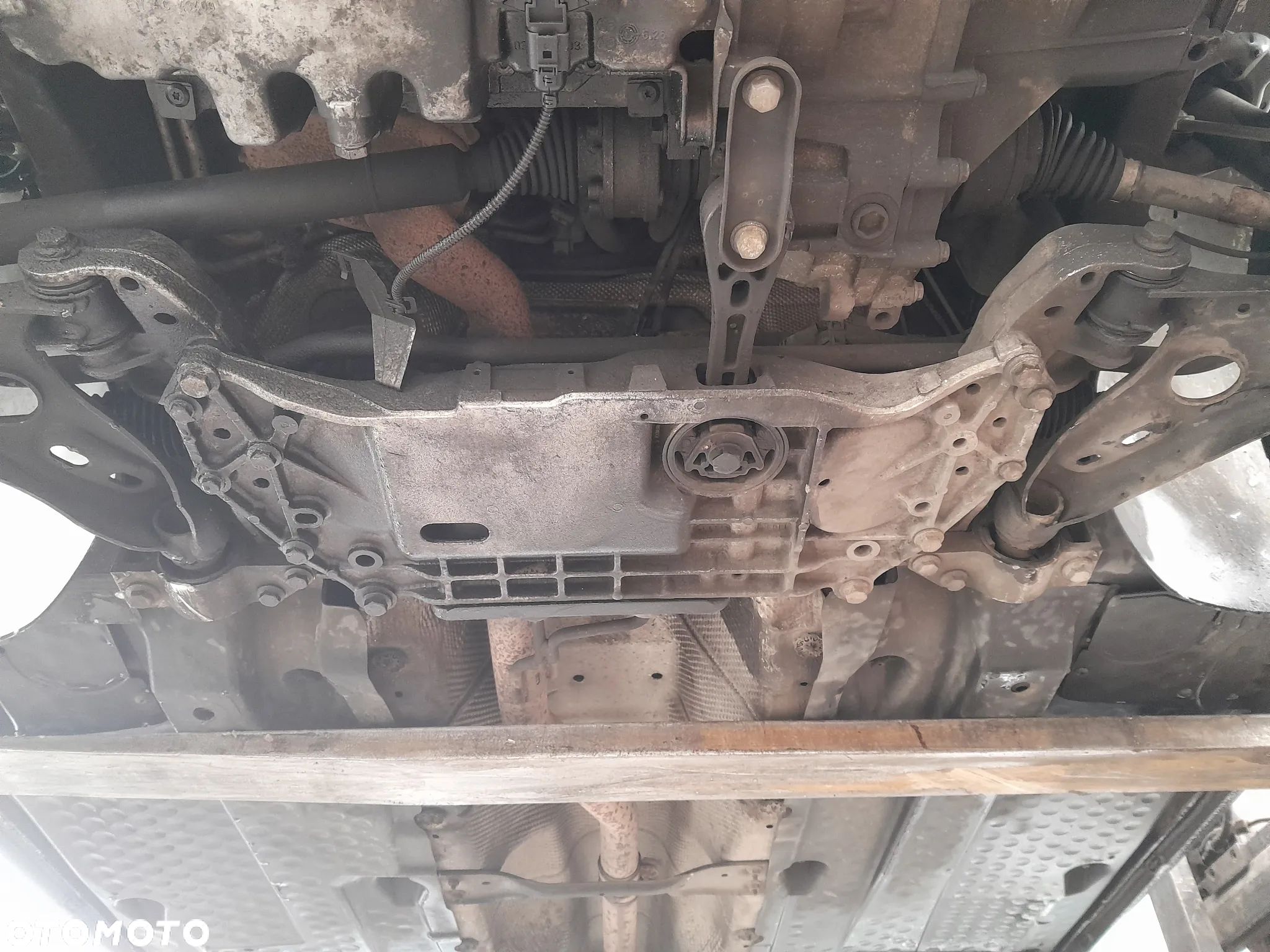 VW GOLF VI WÓZEK SANKI PRZEDNIEGO ZAWIESZENIA - 1