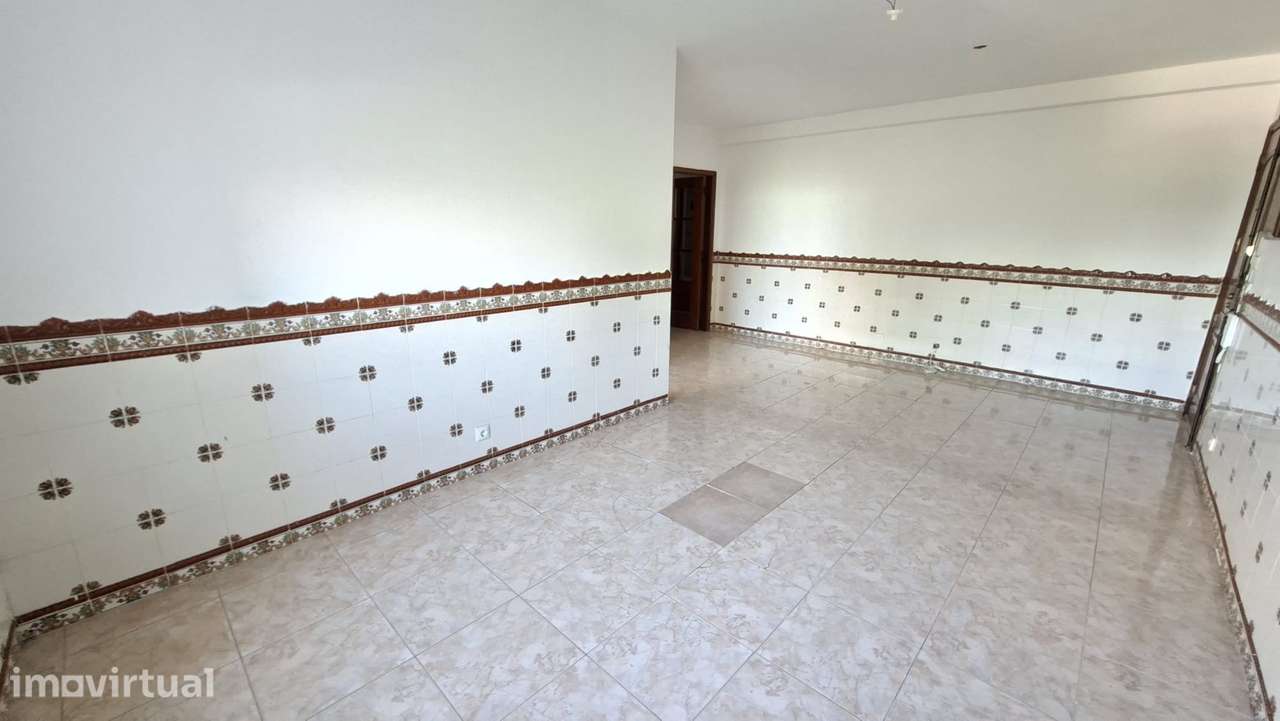 Apartamento T3 com 99m² em Santo Antonio da Charneca - Grande imagem: 3/15