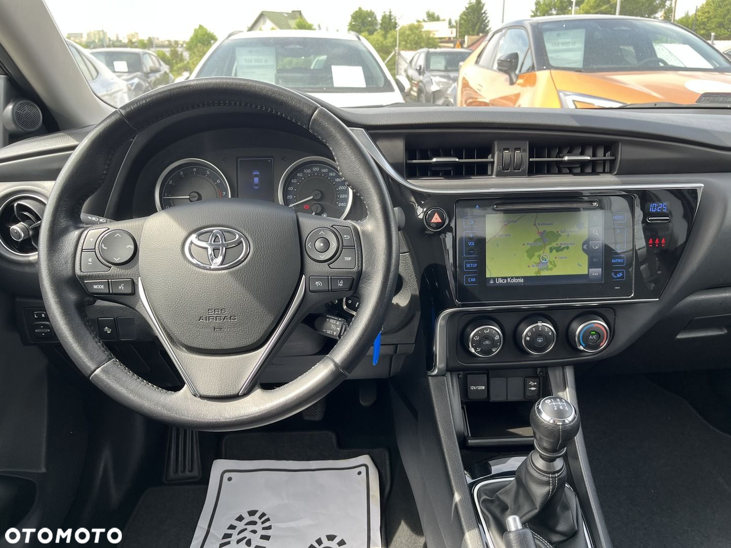 Toyota Corolla 1.6 Classic Plus - 13