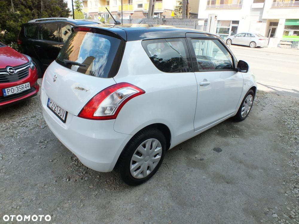 Suzuki Swift - 4