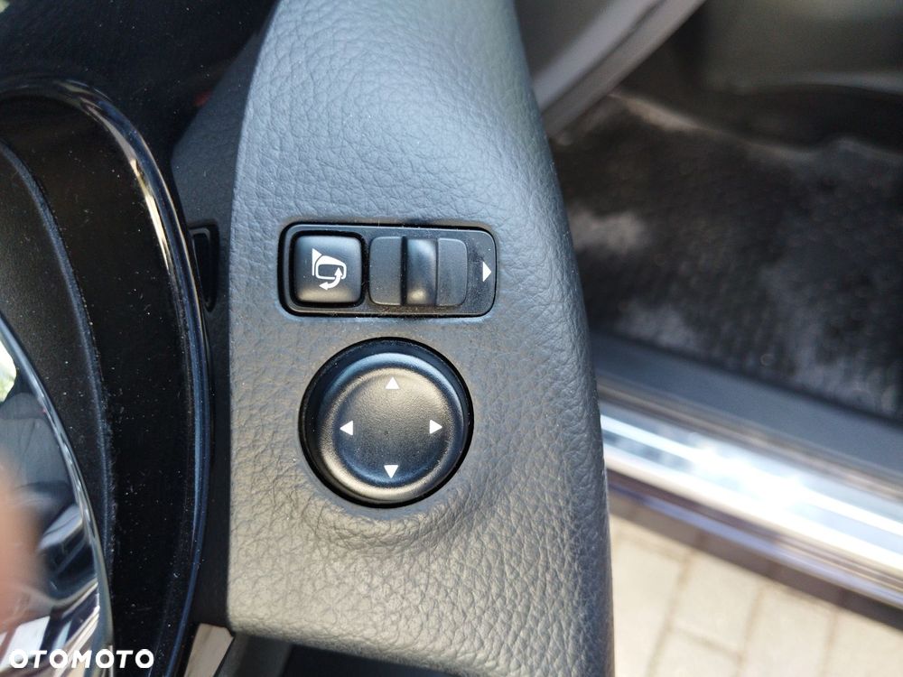 Nissan Qashqai 1.6 DIG-T N-Connecta - 16