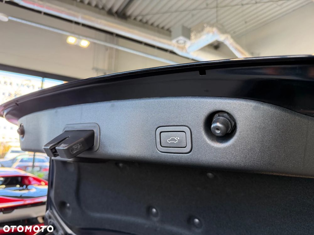 Jaguar XJ 3.0 V6 Kompressor AWD R-Sport - 37