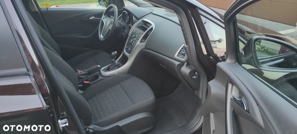 Opel Astra 1.6 Cosmo - 9