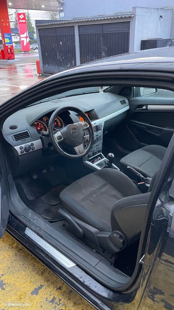 Opel Astra GTC 1.3 CDTI - 12