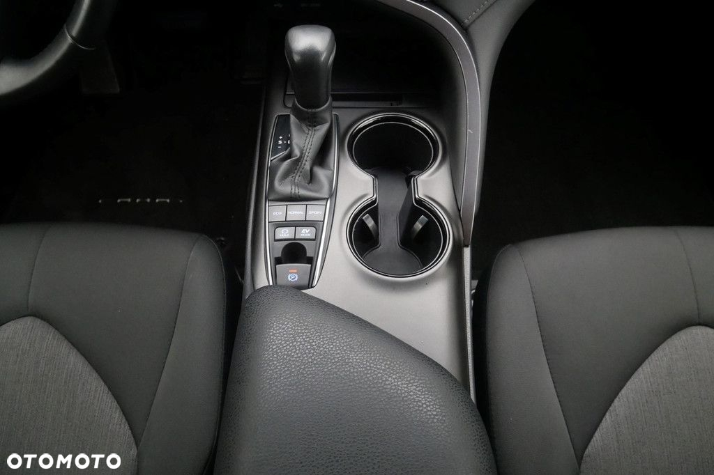 Toyota Camry 2.5 Hybrid Comfort CVT - 11