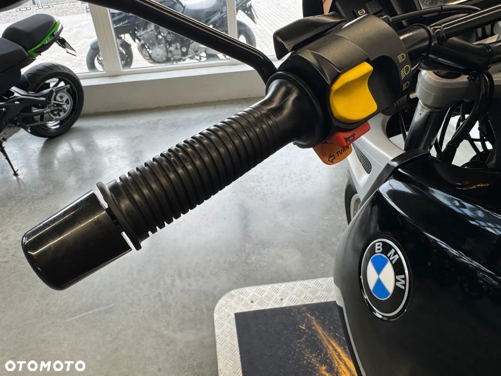 BMW R - 30