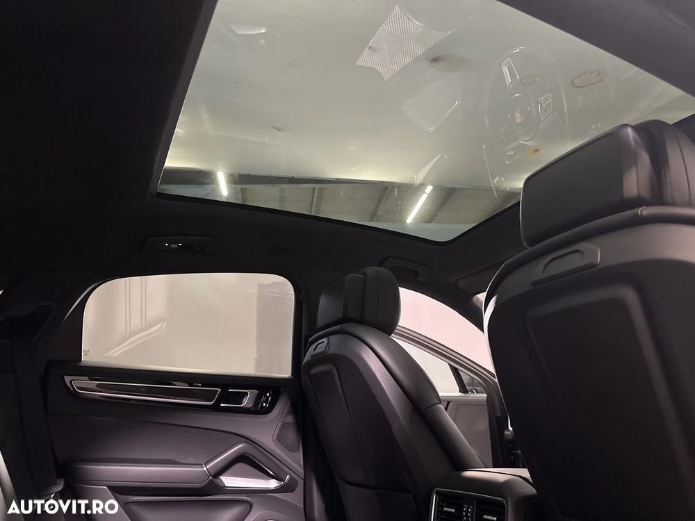 Porsche Cayenne Turbo - 27