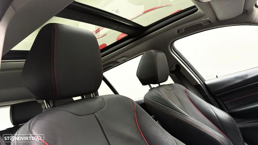 BMW 320 d Touring xDrive Sport Line - 19