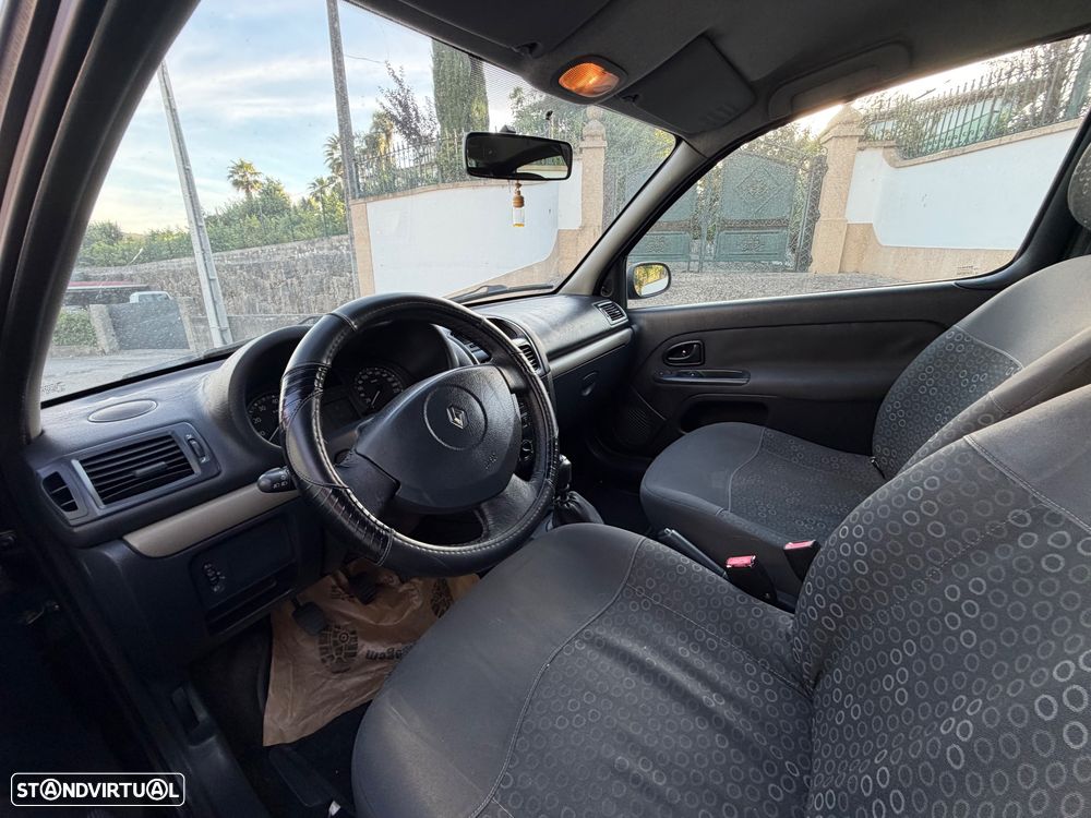 Renault Clio 1.5 dCi Confort Dynamique - 11