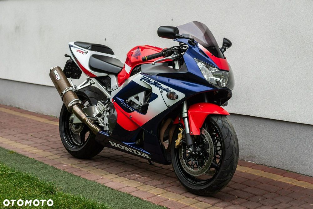 Honda CBR - 1