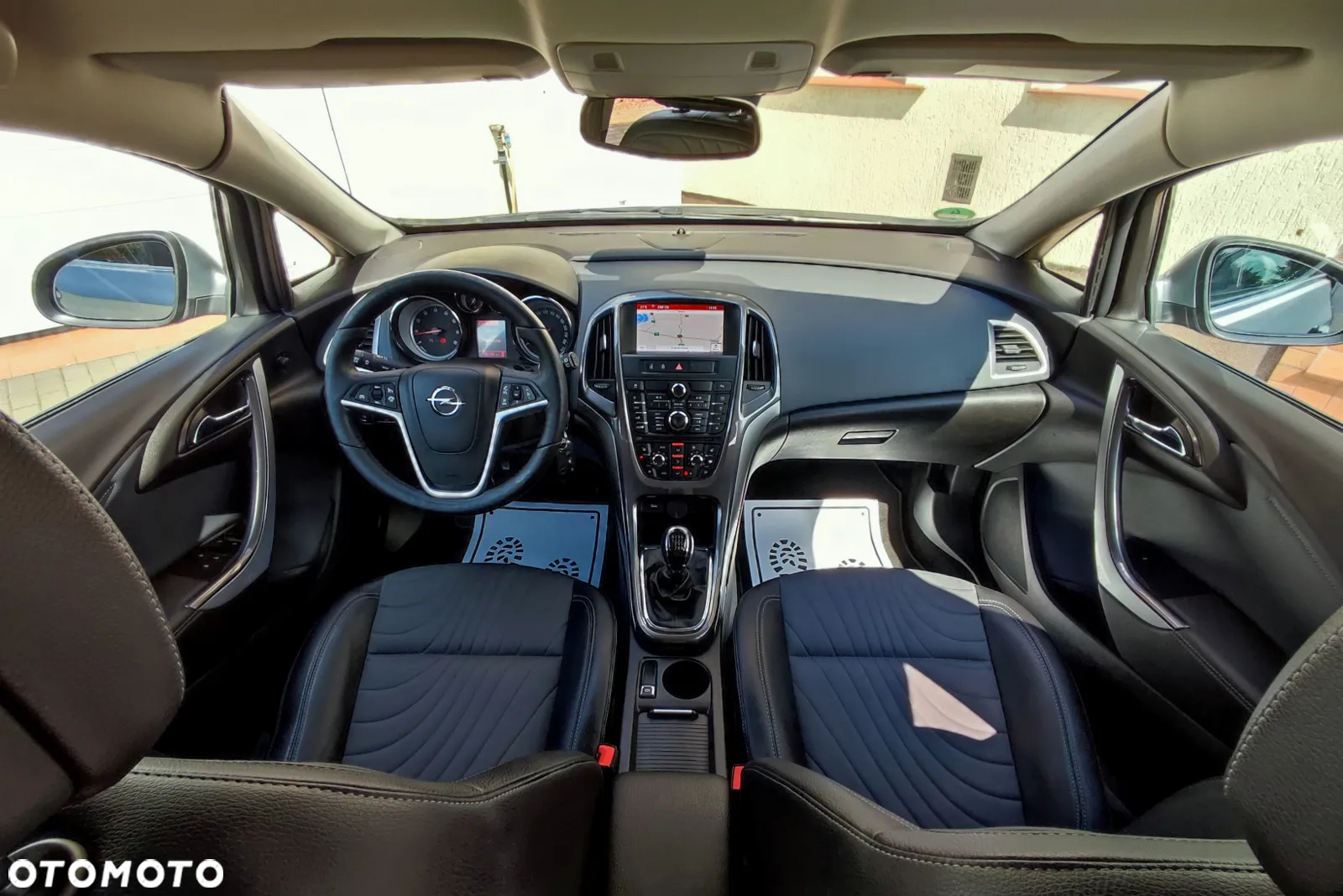 Opel Astra 1.4 Turbo Sports Tourer 150 Jahre - 11