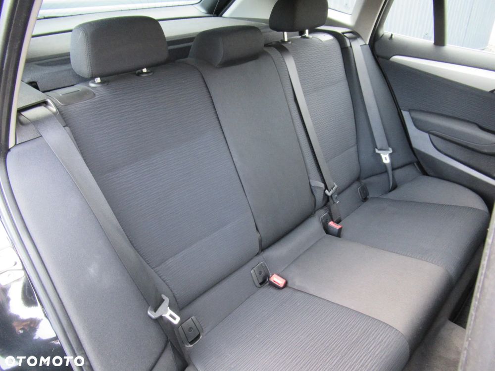 BMW X1 sDrive18i - 15