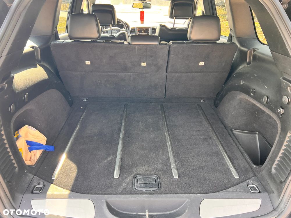 Jeep Grand Cherokee - 11