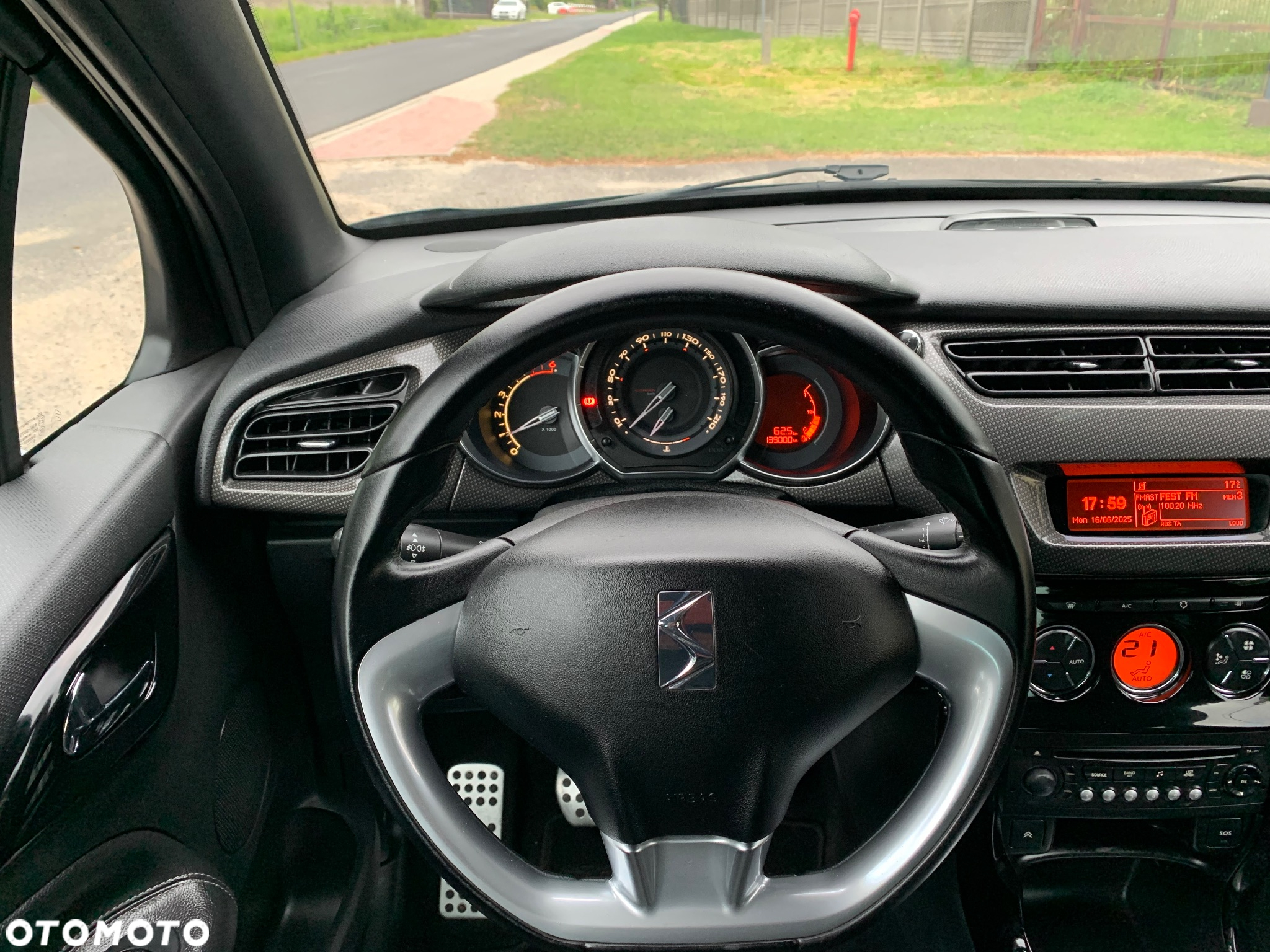 Citroën DS3 e-HDi 110 FAP SportChic - 22