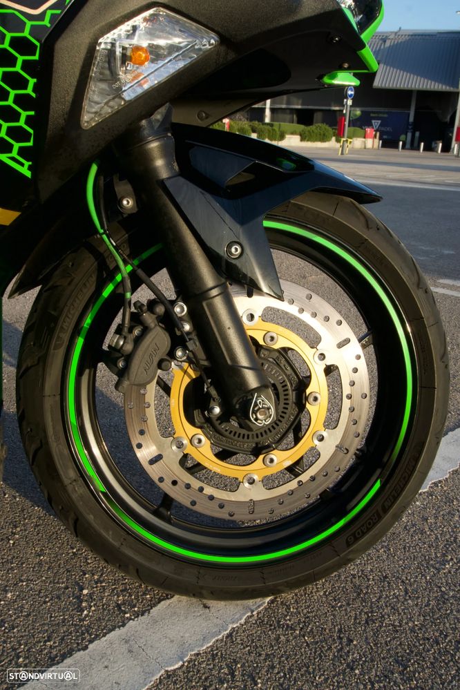 Kawasaki Ninja KRT - 6