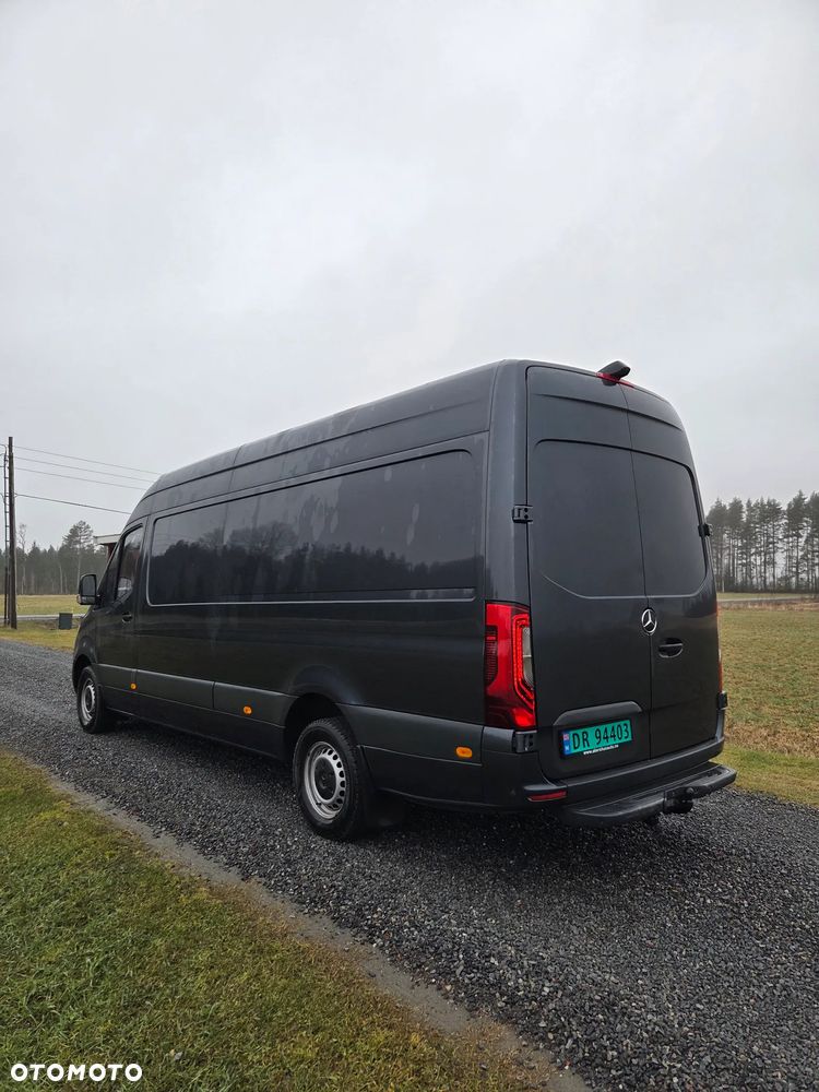 Mercedes-Benz Sprinter 319 - 7