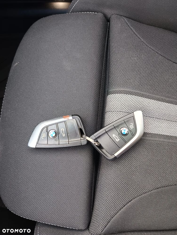 BMW Seria 2 218d Advantage - 28