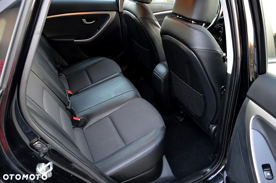 Hyundai i30 i30cw 1.4 Fifa World Cup Edition - 24