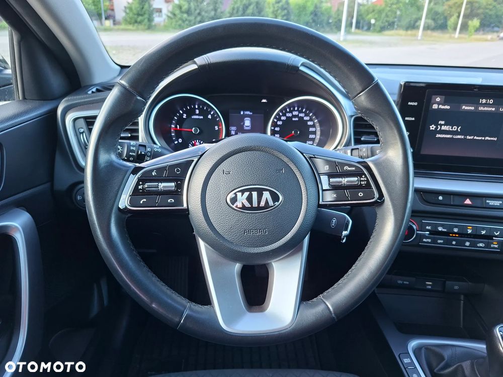 Kia Ceed 1.6 CRDi mHEV M - 33