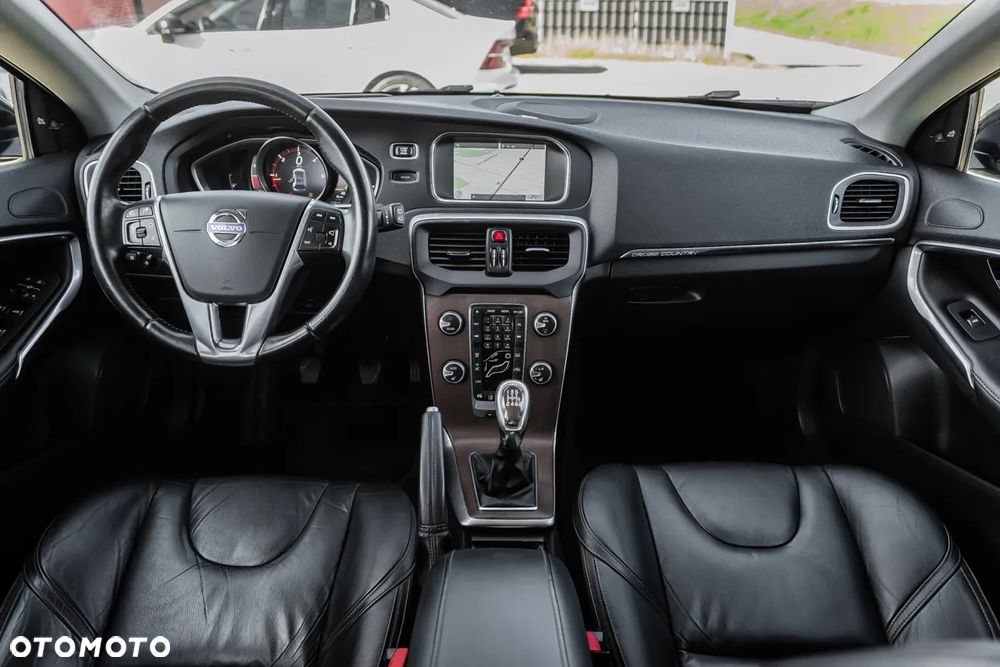 Volvo V40 Cross Country D4 Summum - 28