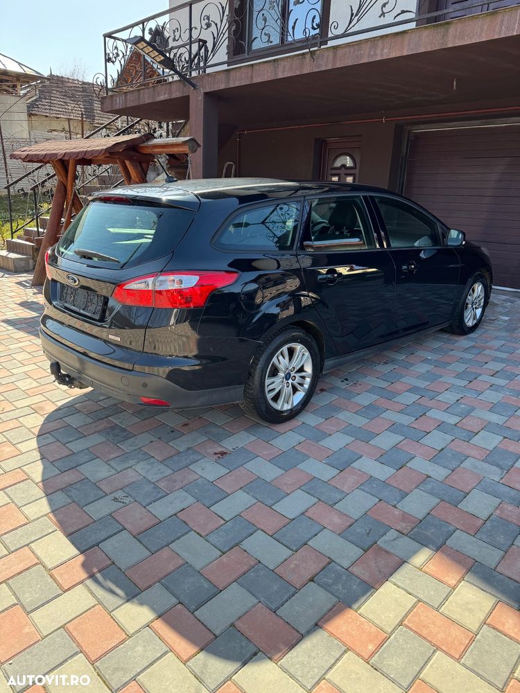 Ford Focus - 11