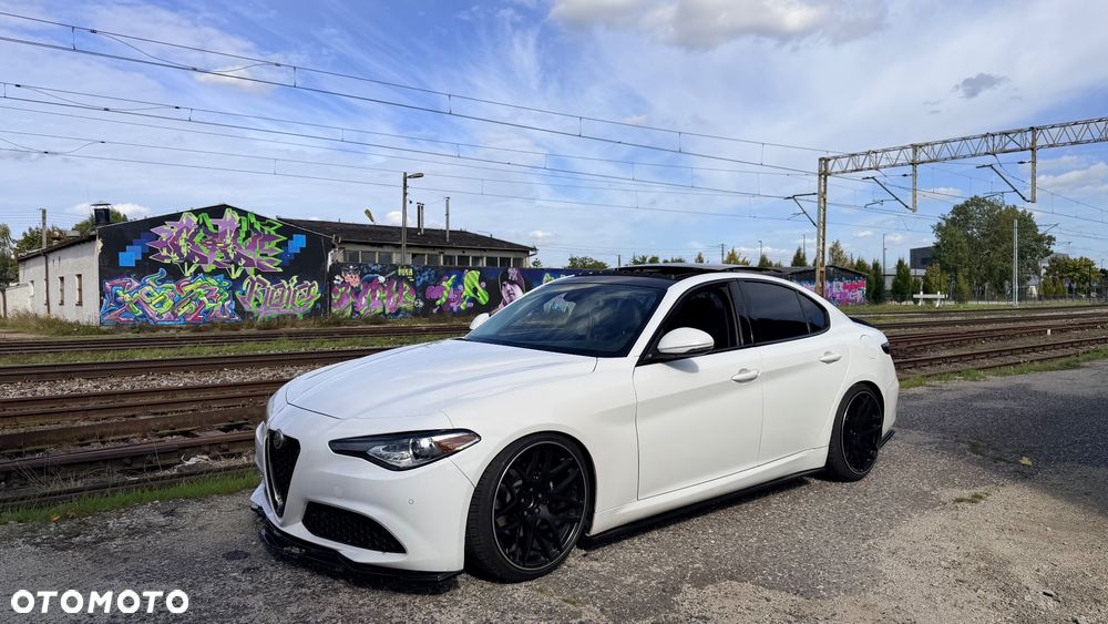 Alfa Romeo Giulia 2.0 Turbo TI Q4 - 12