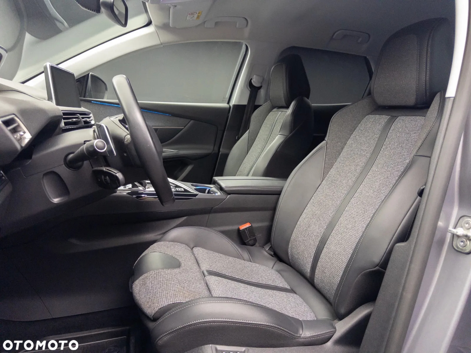 Peugeot 3008 1.2 PureTech GPF Allure S&S EAT8 - 25