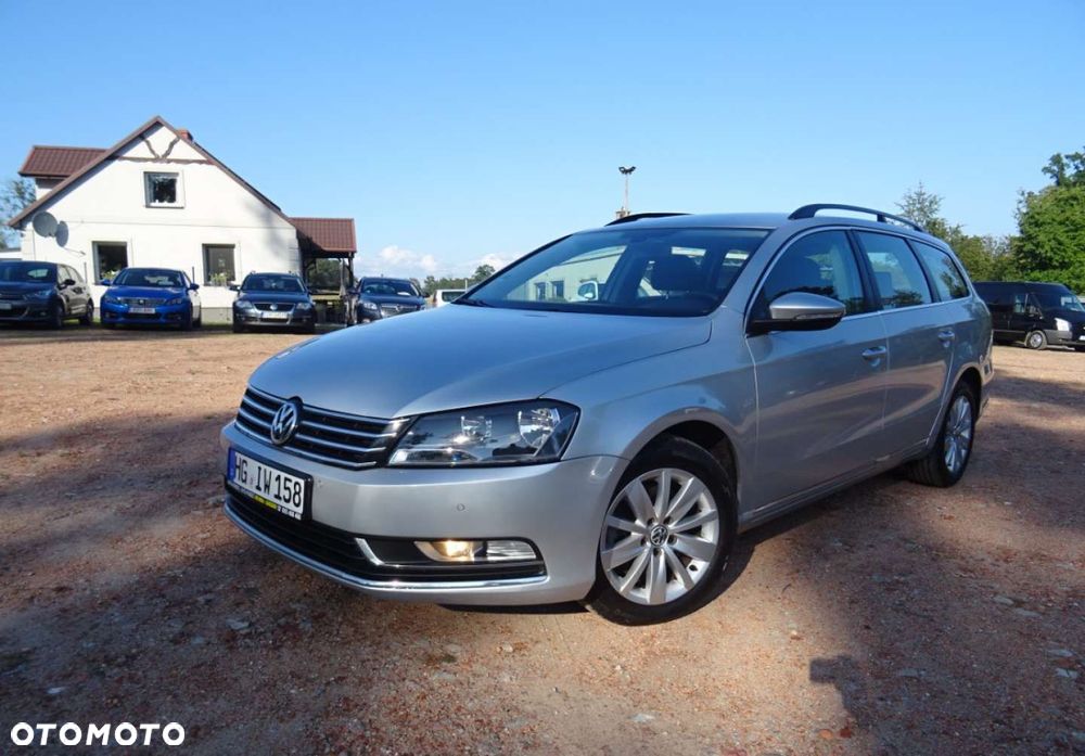 Volkswagen Passat - 1
