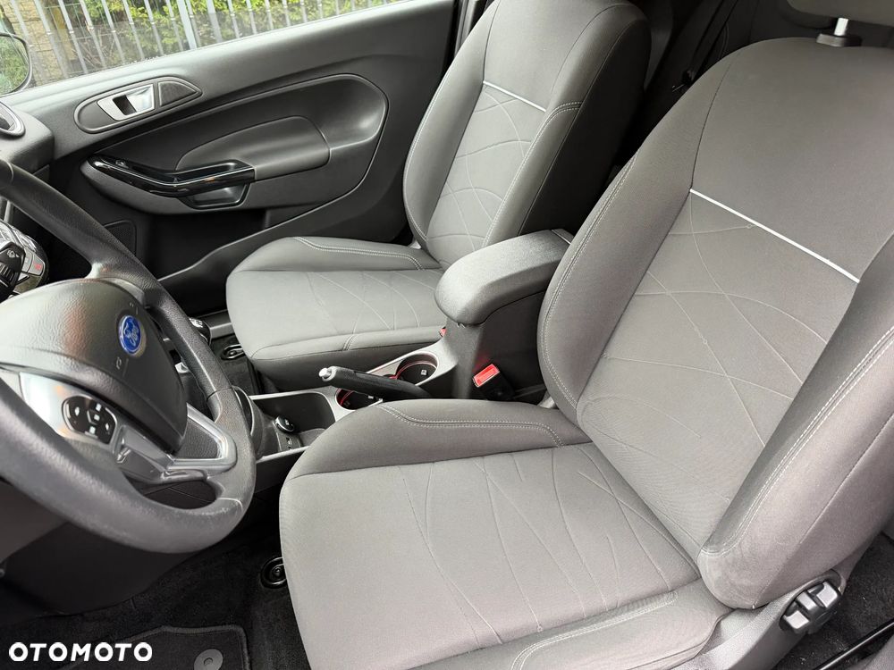 Ford Fiesta - 21