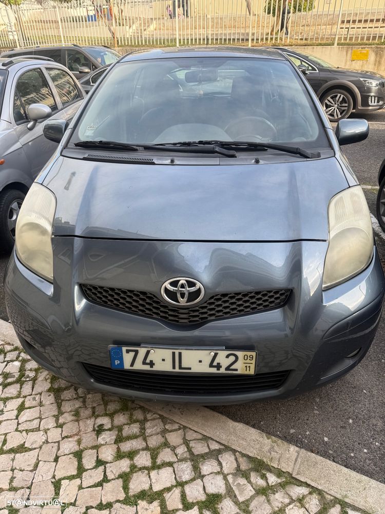 Toyota Yaris 1.0 VVT-i AC Manual+VSC - 2