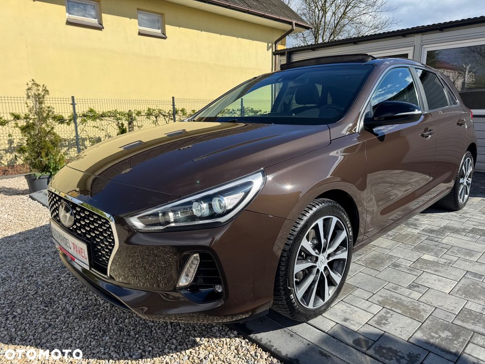 Hyundai i30 1.6 CRDI Intro Edition - 1