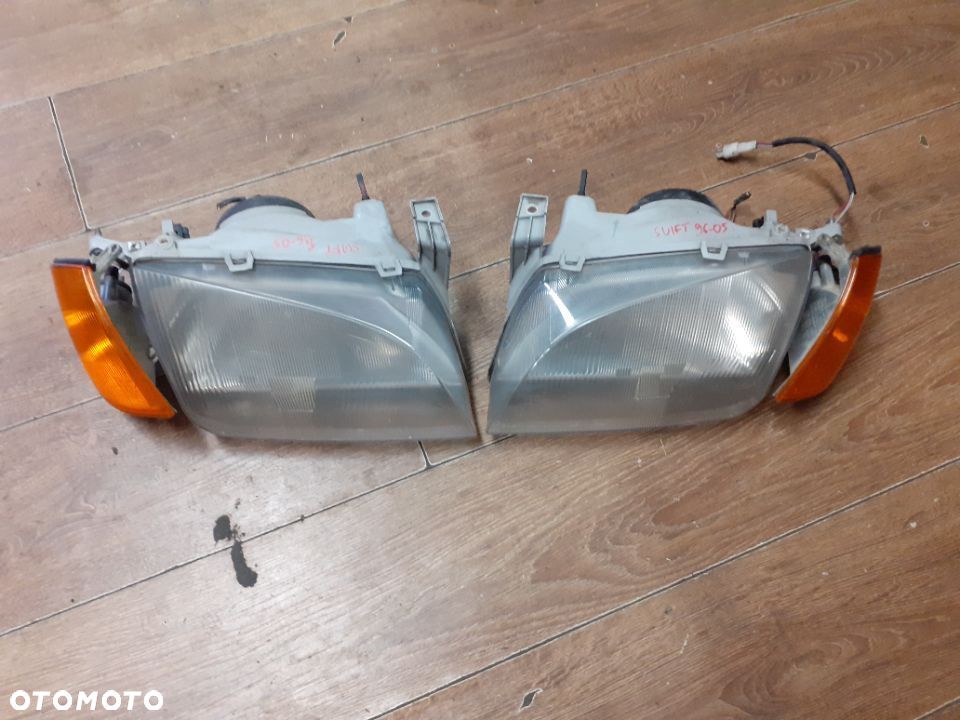 REFLEKTOR PRAWY LUB LEWY SUZUKI SWIFT 96-04