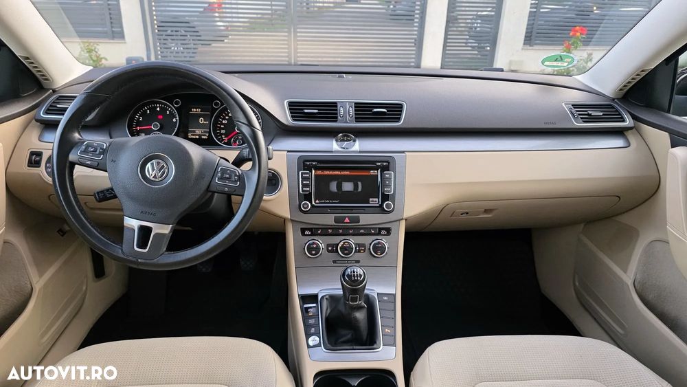 Volkswagen Passat - 3