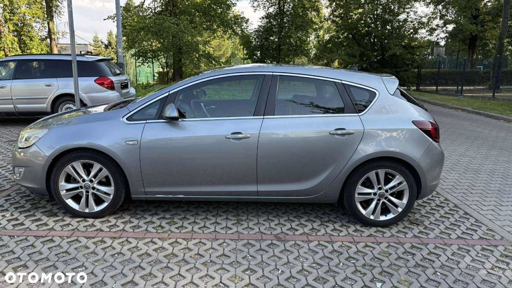Opel Astra 1.7 CDTI Cosmo - 2