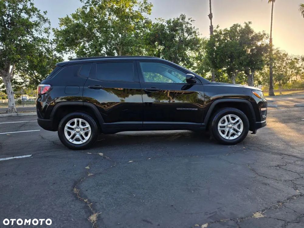 Jeep Compass - 4