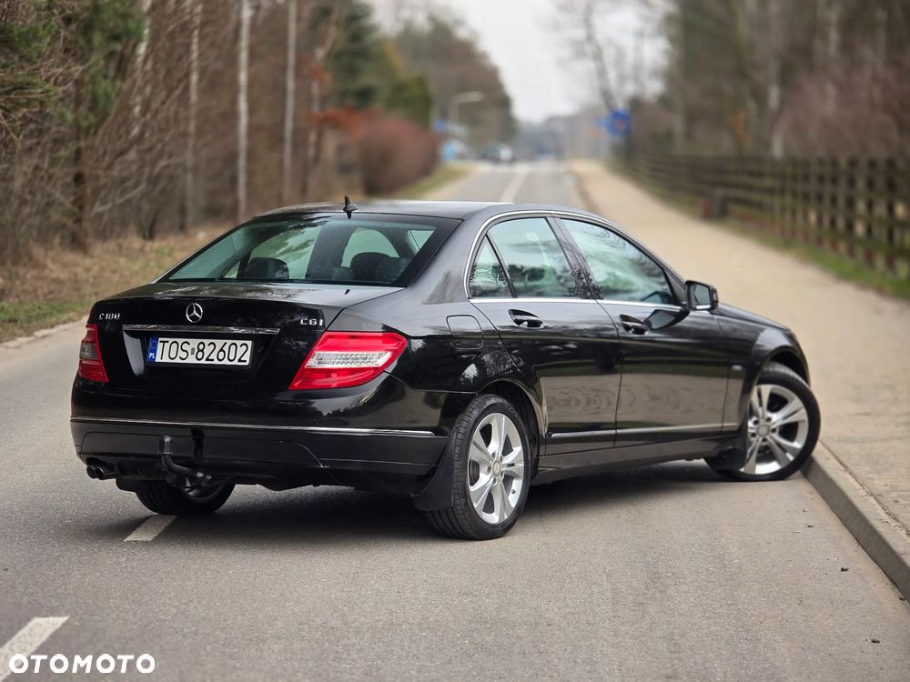 Mercedes-Benz Klasa C 180 CGI Automatik BlueEFFICIENCY Avantgarde - 4