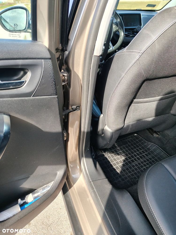 Peugeot 2008 PureTech 110 Stop&Start Allure - 11