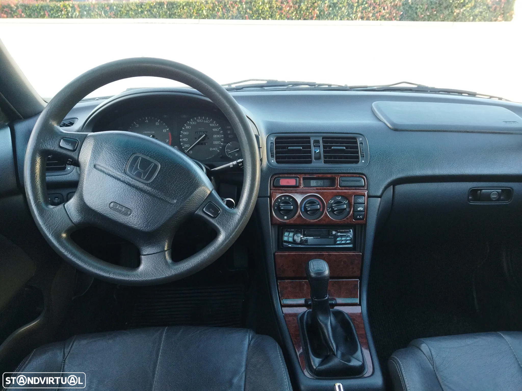 Honda Accord 1.8i LS - 7