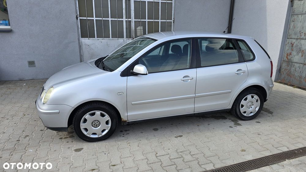 Volkswagen Polo 1.4 16V Comfortline - 16
