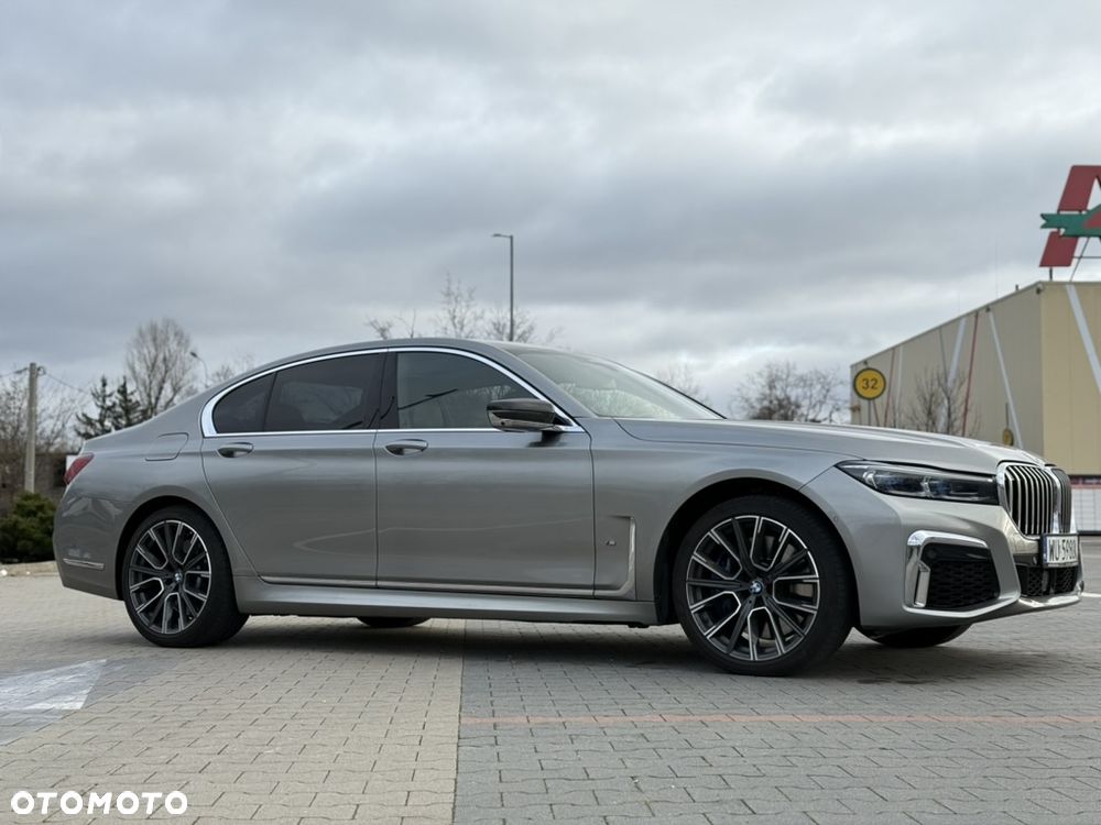 BMW Seria 7 750i xDrive sport - 5