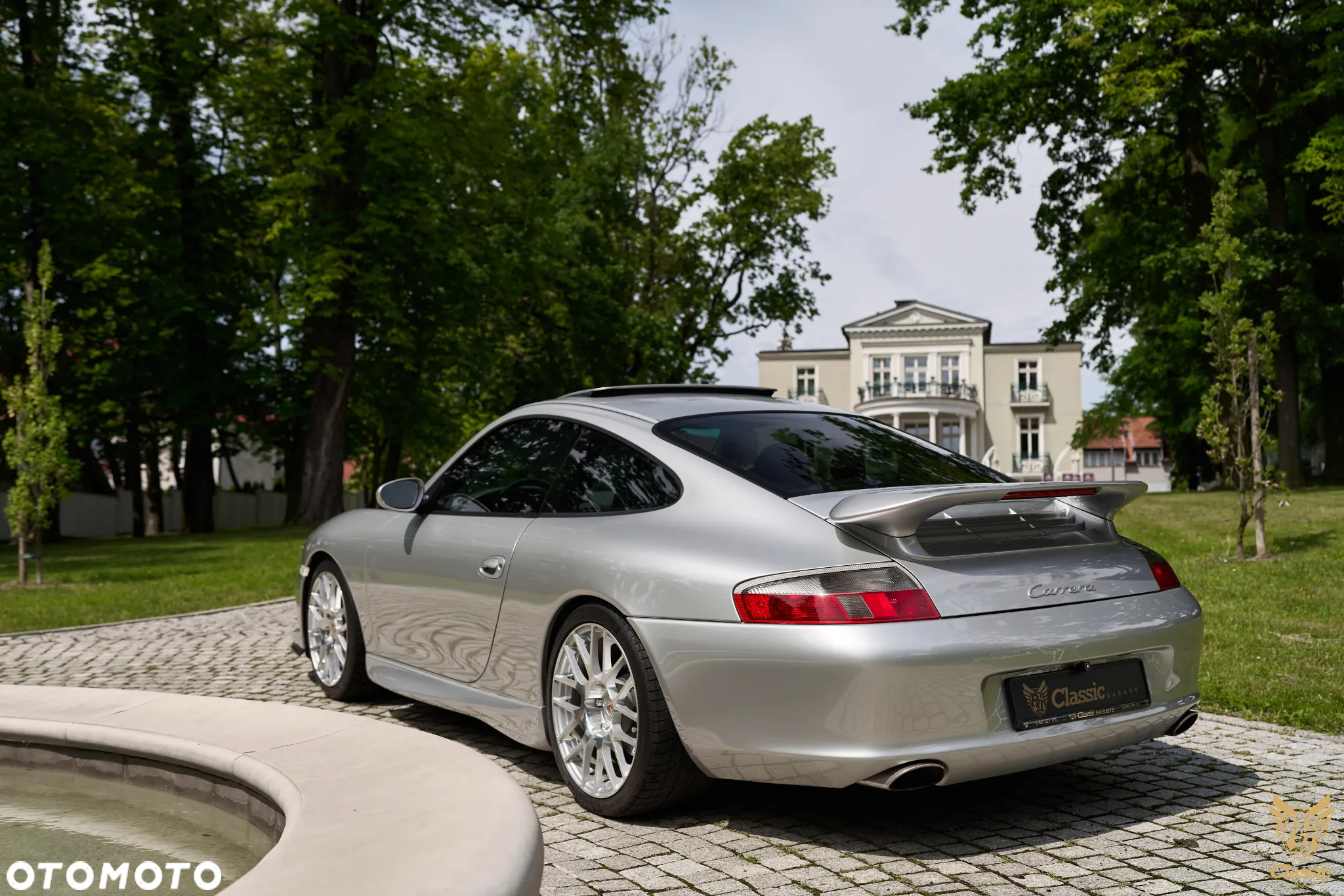 Porsche 911 Carrera - 30