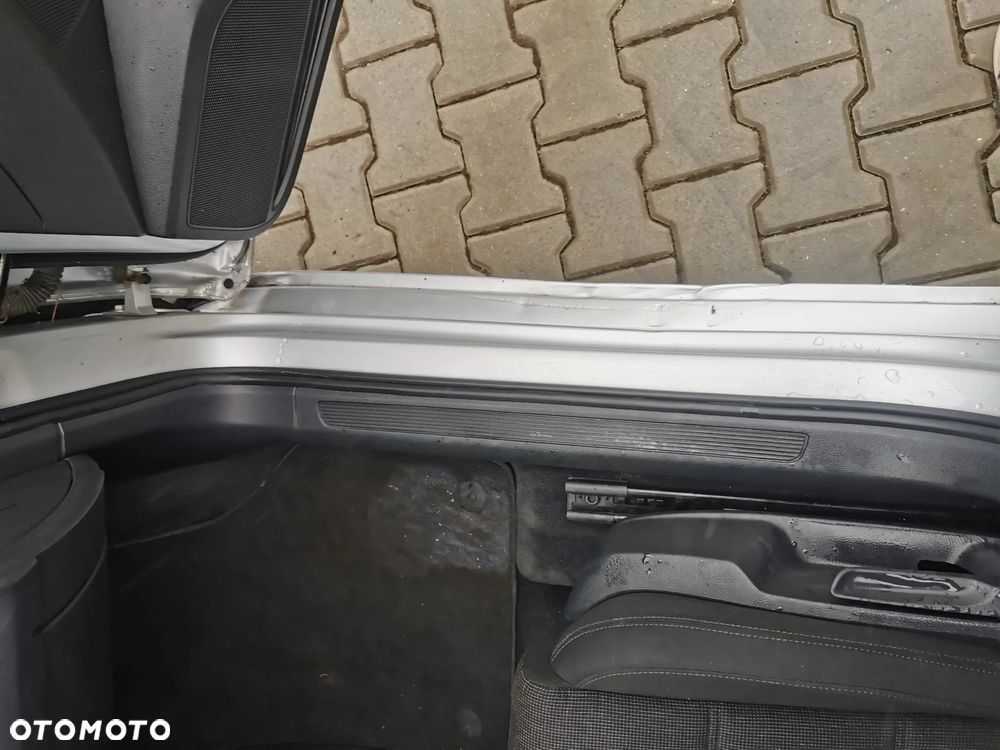 Volkswagen Passat 2.0 TDI (BlueMotion Technology) DSG Comfortline - 34