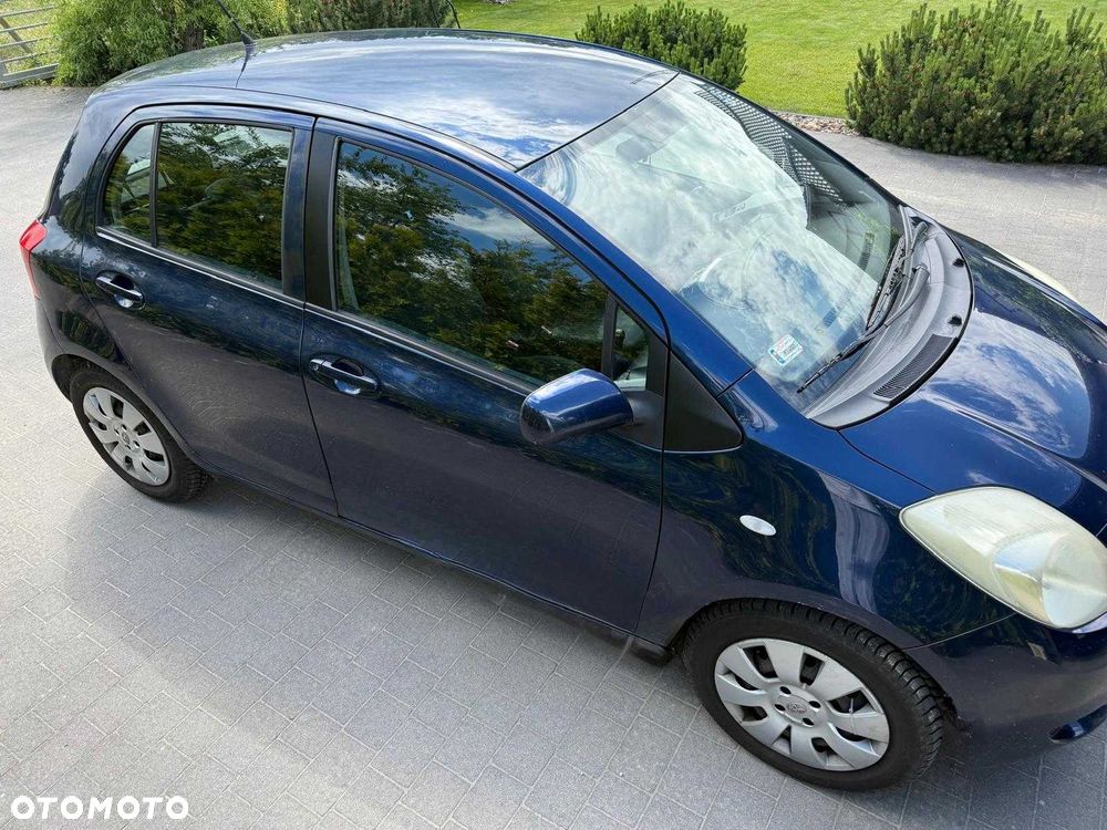 Toyota Yaris - 4